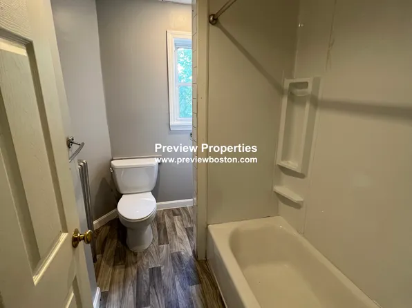 696 Broadway #1P, Everett, MA 02149