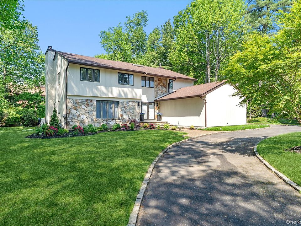 1st image of 8 Bolton Drive