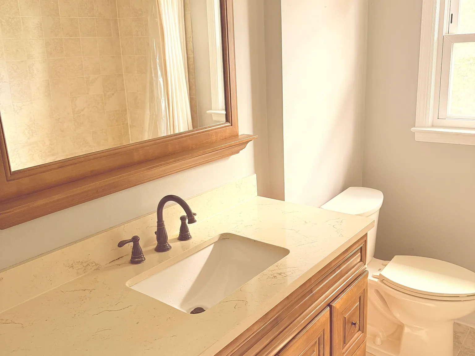 3 bed, 2520 sqft, $3,450 — Photo 4