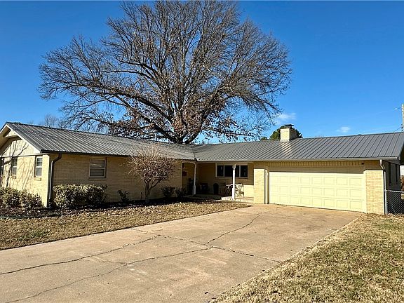 2nd image of 2002 Monticello Ave