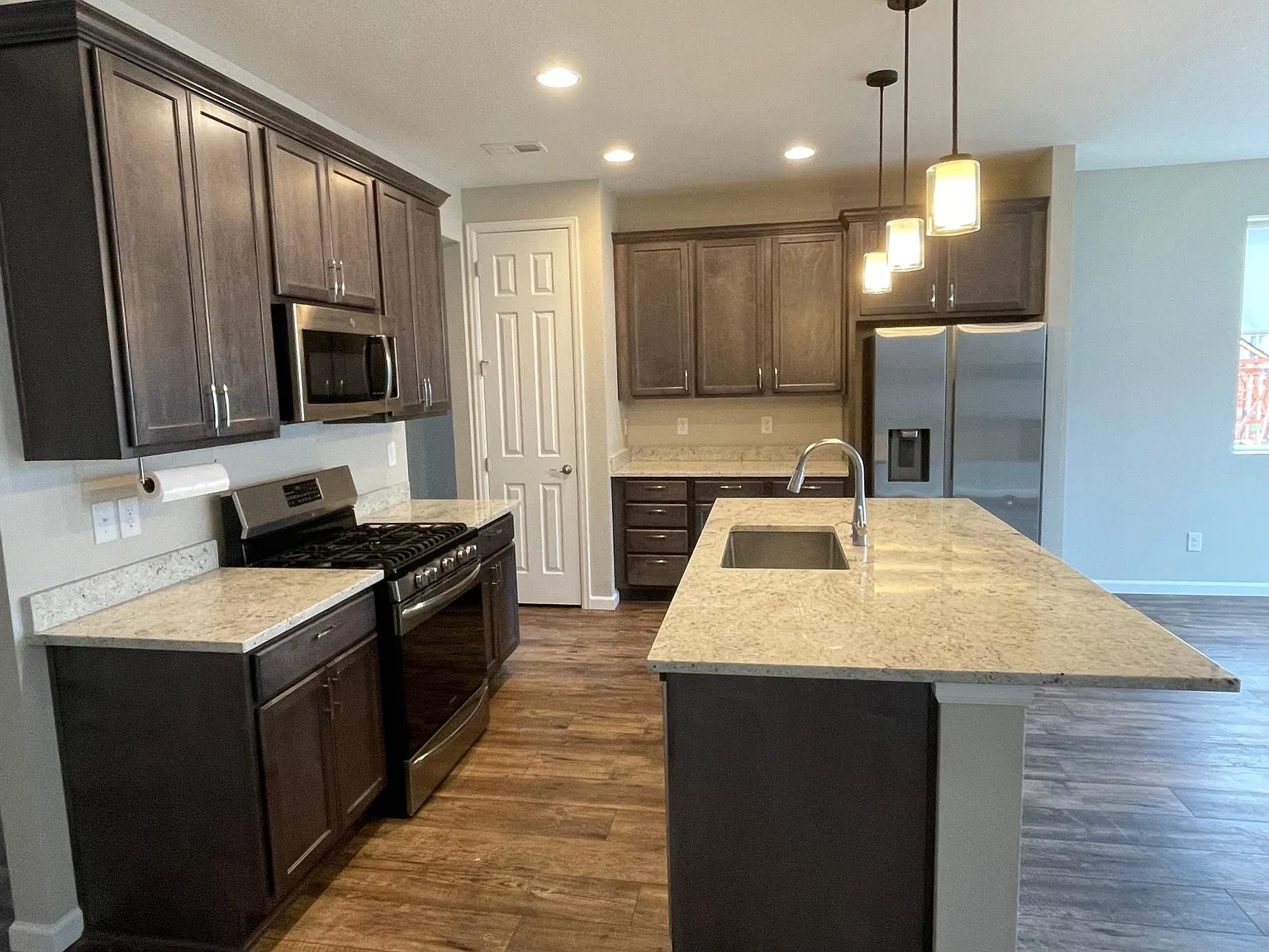 7068 Boreal Dr — Photo 2