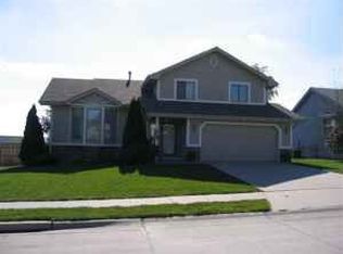 13701 Chandler St, Omaha, NE 68138