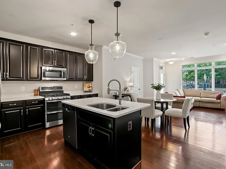 1102 Ribbon Limestone Ter SE — Photo 4