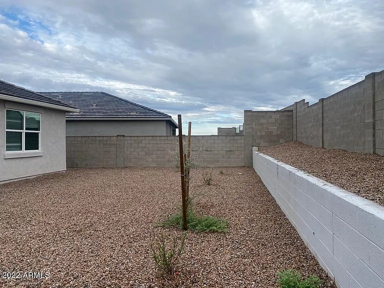 1023 W Avalon Canyon Dr — Photo 17