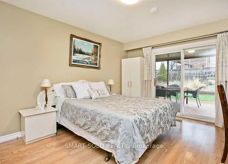 40 Mintwood Dr #UPPER — Photo 6