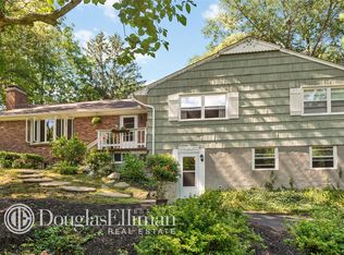 79 Sunken Meadow Rd, Northport, NY 11768