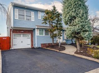 51 McKinley Ave, Colonia, NJ