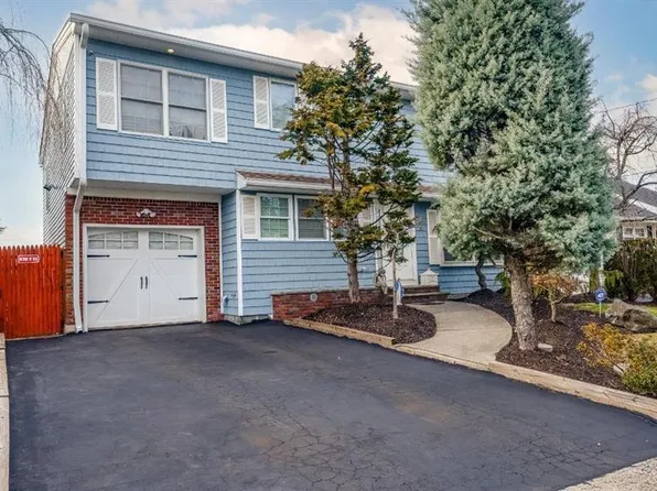 51 McKinley Ave, Colonia, NJ 07067