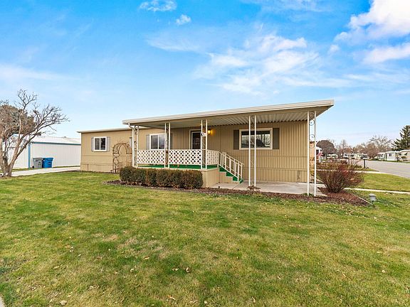3rd image of 260 N Checola Cir