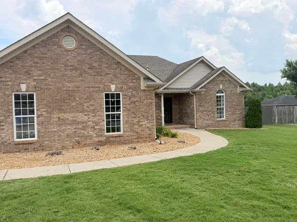233 Bonaire Dr, Huntsville, AL 35811