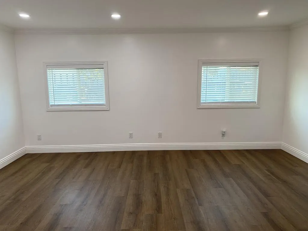 7217 Eckstrom Ave — Photo 2