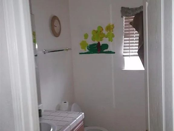 4th image of 1209 Brent Rd
