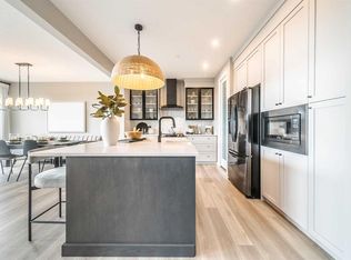 191 W Lucas Cmn NW, Calgary, AB T3P 2B3
