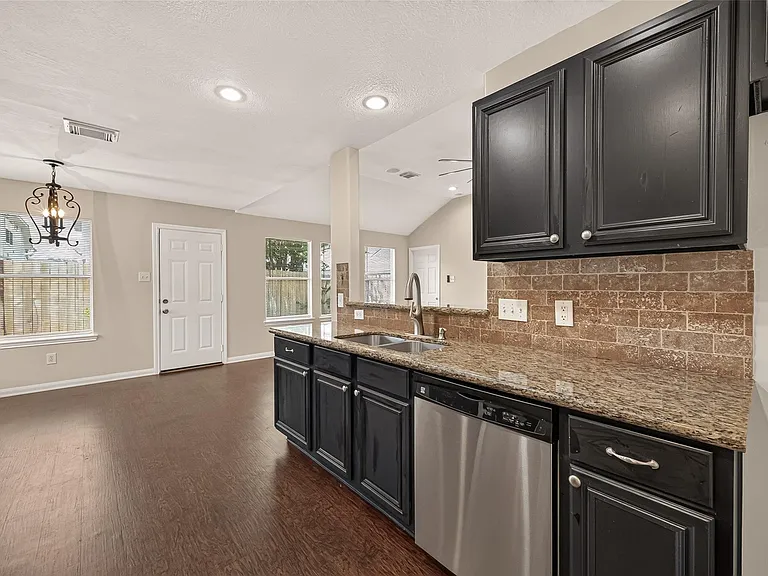 25223 Clover Ranch Dr — Photo 23