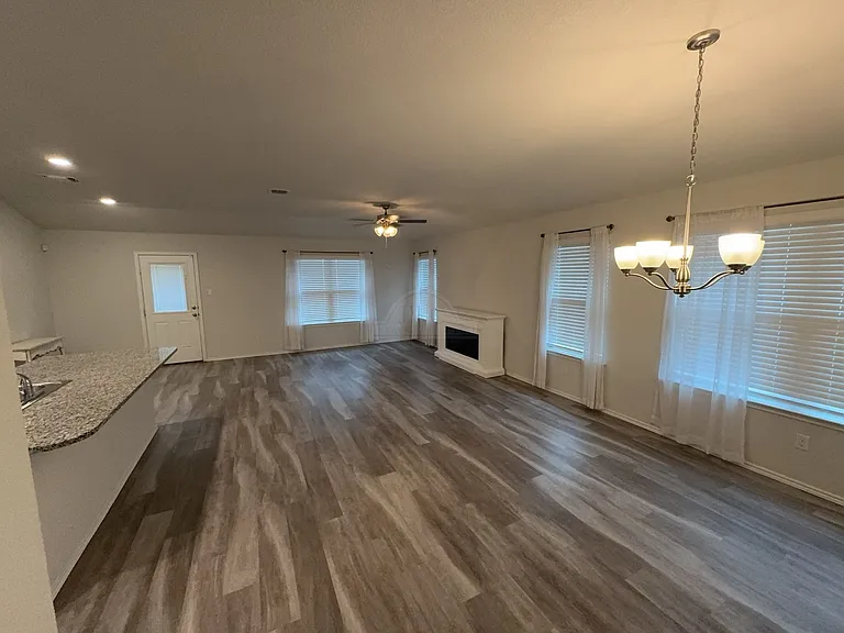 104 Green Jay Dr — Photo 11