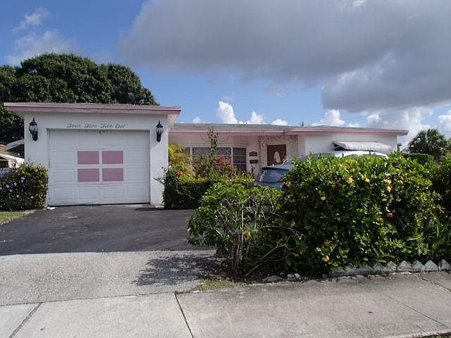 1st image of 4551 NW 41st St