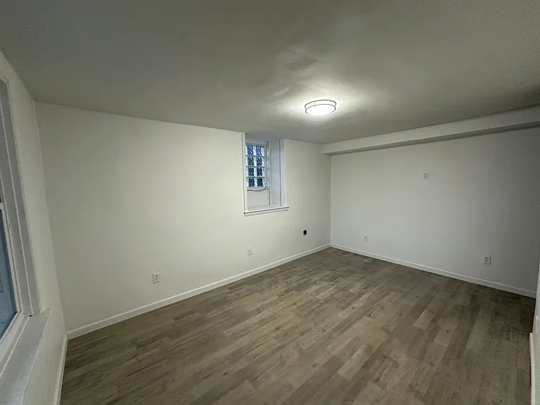 2323 Patterson Ave — Photo 9