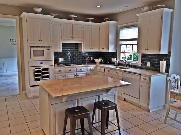 3rd image of 12409 Oakbriar Ln