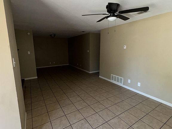 5th image of 1118 Goodhue Dr #B