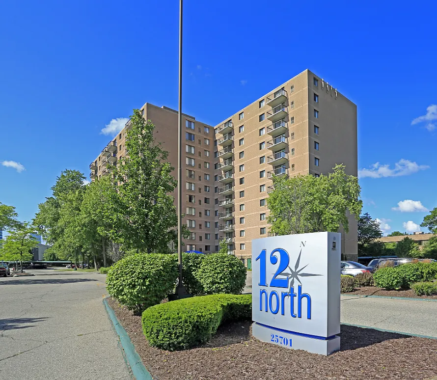 12 North Apartments — Photo 1