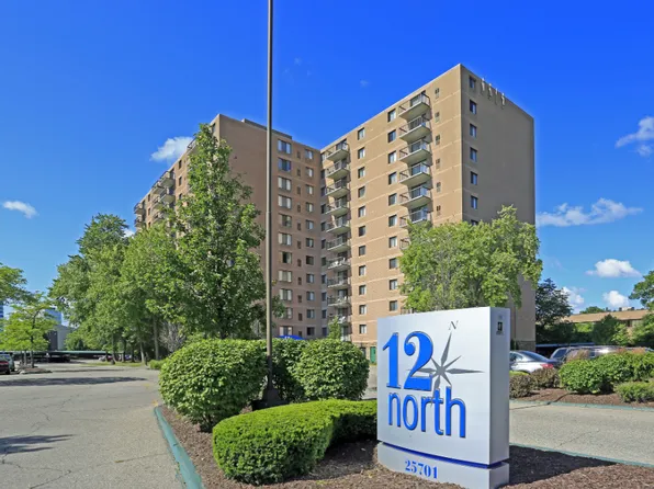 12 North Apartments, 25701 W Twelve Mile Rd APT 116, Southfield, MI 48034