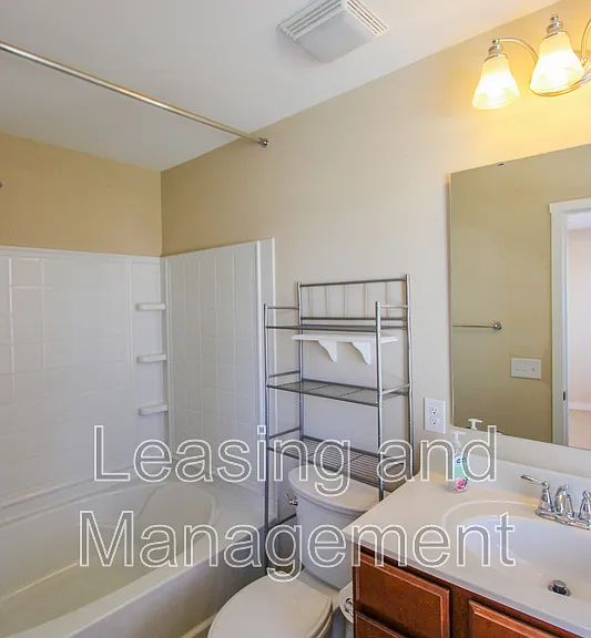 4946 Ballantine Dr — Photo 11