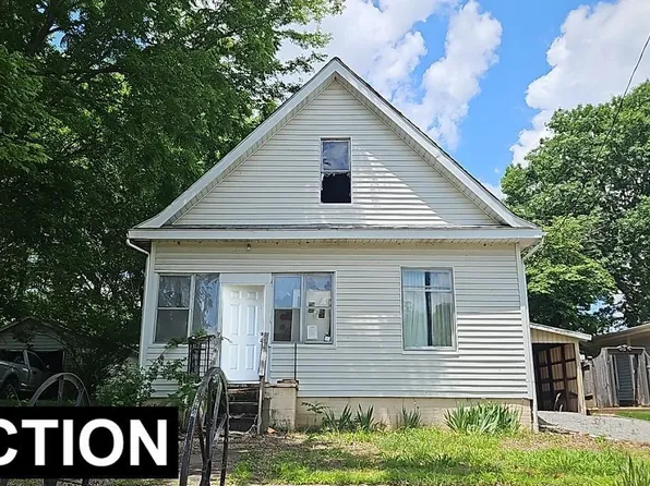 217 N Columbus Ave, Golconda, IL 62938