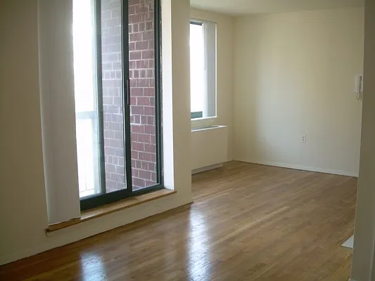 Rented by City Connections Realty | media 26