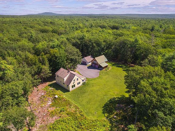 3rd image of 33 Ladyslipper Lane