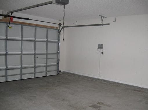 2nd image of 3128 Majestic Oaks Ln
