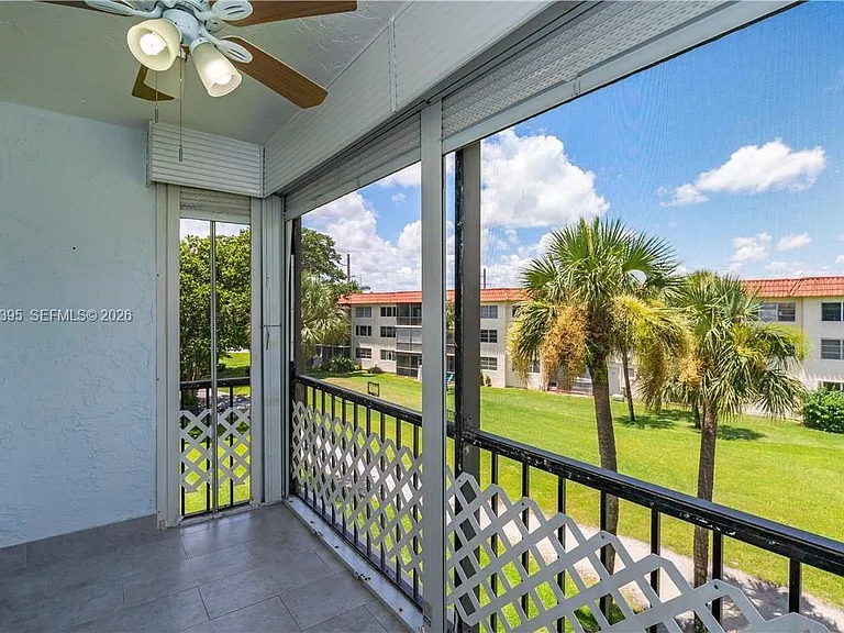 681 S Hollybrook Dr #305 — Photo 14
