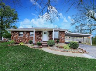 8 Sunflower Ct, Granite City, IL