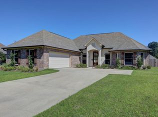 152 Normandie Dr, Opelousas, LA 70570