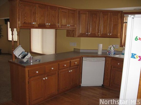 2nd image of 38336 Grand Ave #1