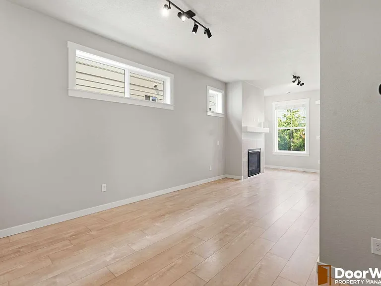 2364 Audubon Ave — Photo 6
