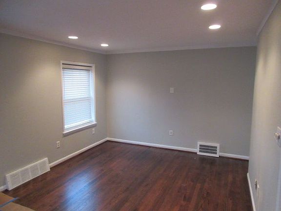 5th image of 1271 Emmons Ave