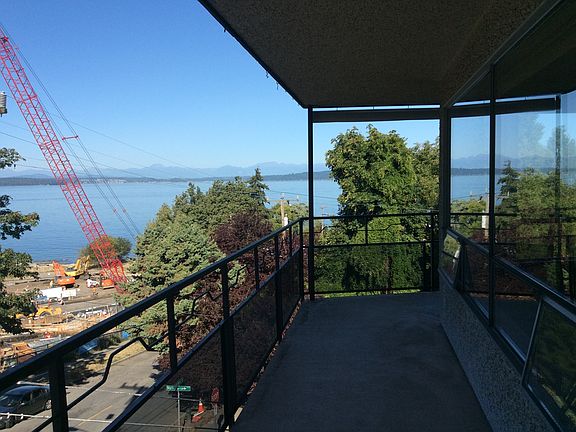 3rd image of 7050 Lincoln Park Way SW APT 302