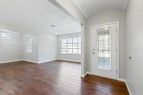 5324 Lake Lindenwood Dr — Photo 4