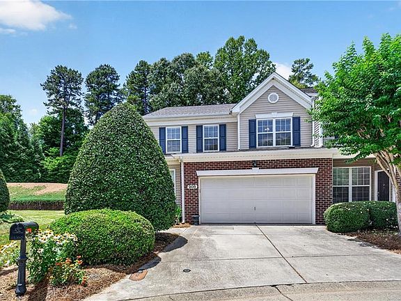 2nd image of 208 Ladyslipper Ln