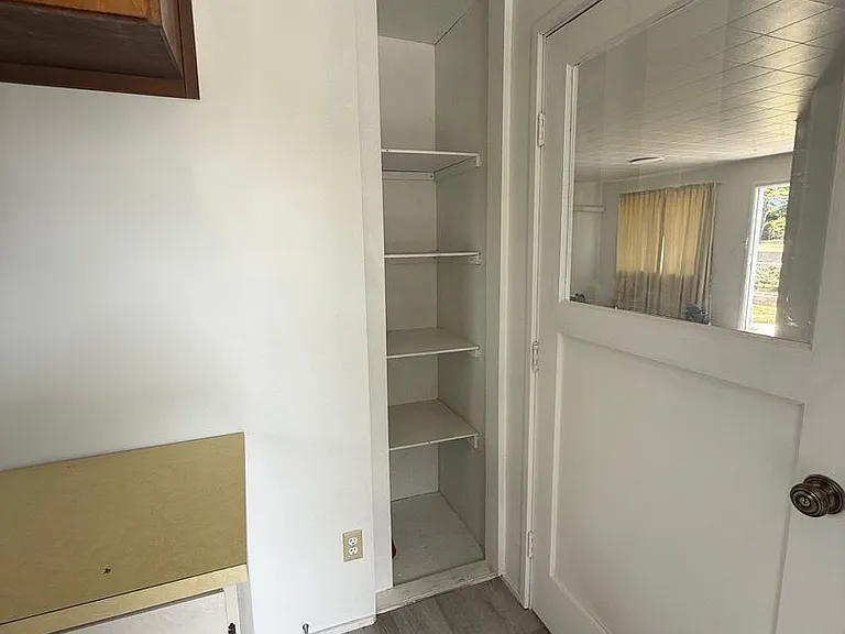 2368 Pacific Ave — Photo 11
