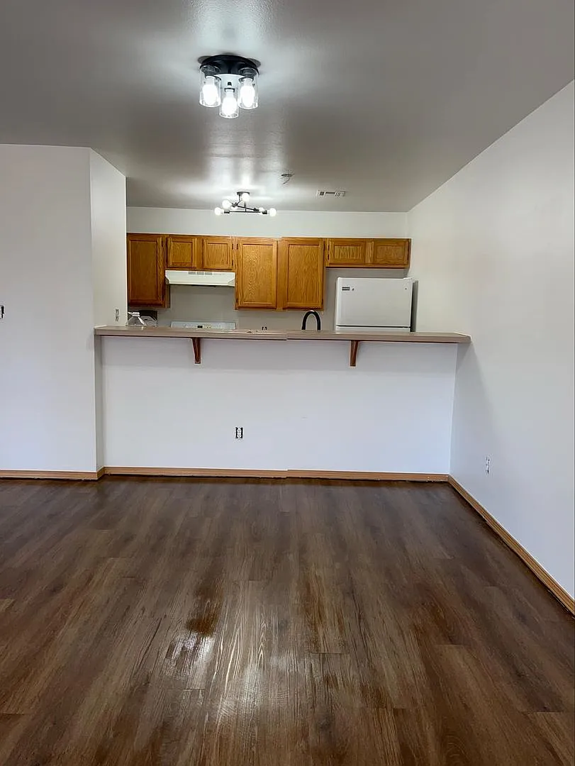 Westwood Duplexes — Photo 4