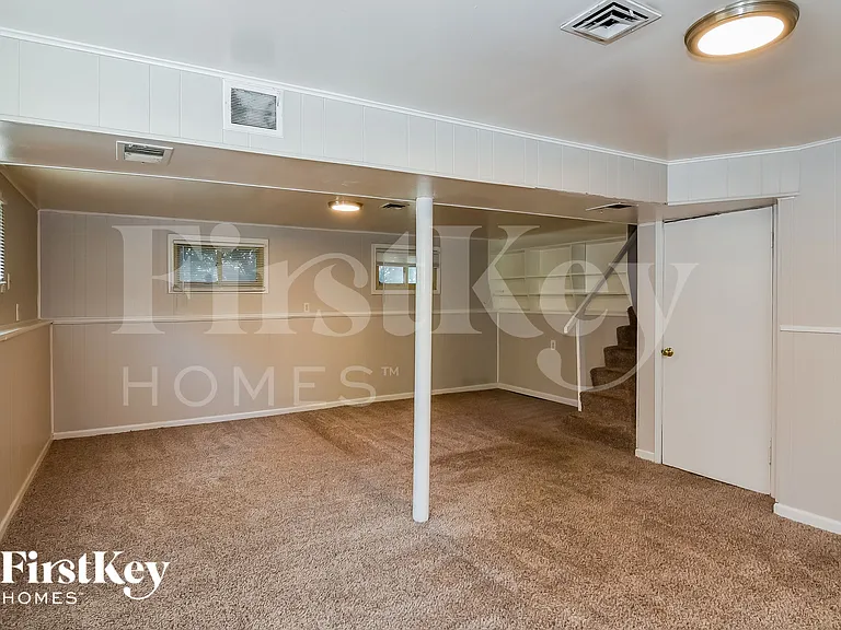 307 NE Arlington Cir — Photo 14