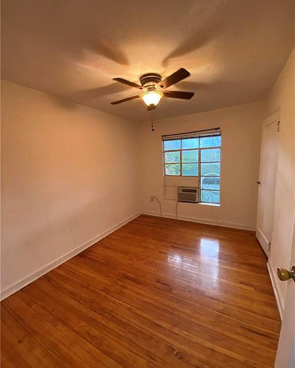 1st image of 3902 Maplewood Ave #A
