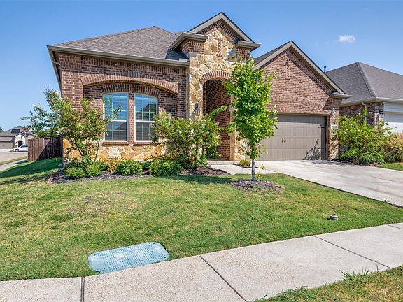 2nd image of 4108 Ellinger Dr