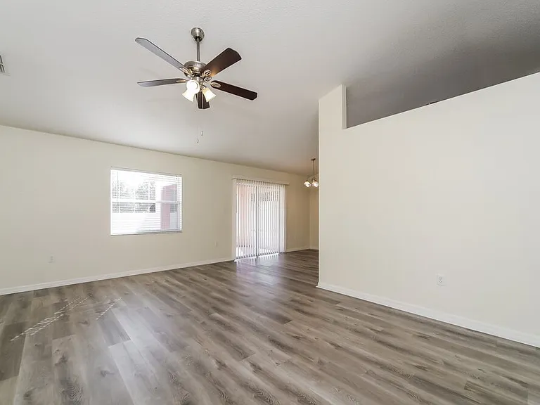 7172 Summit Dr — Photo 9
