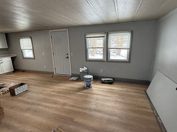 2nd image of 1038 Portland Rd APT 7