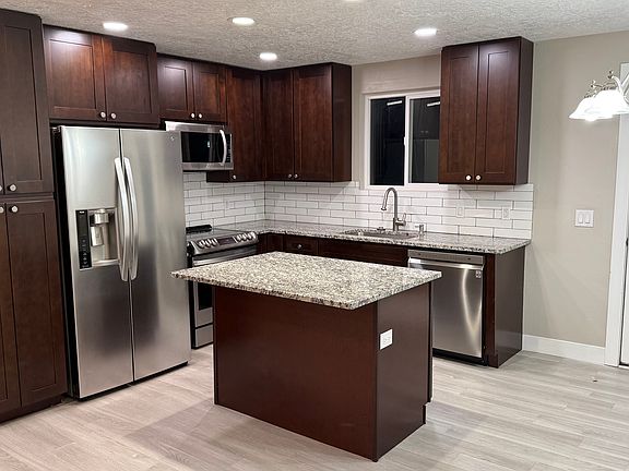 2nd image of 5776 W Woodsborough Cir