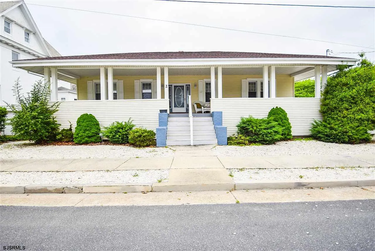 2 N Suffolk Ave photo 1