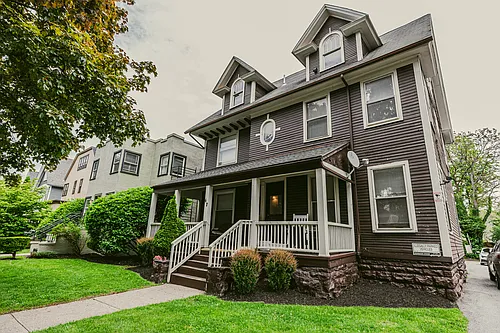 47 Vick Park #5 Photo 1