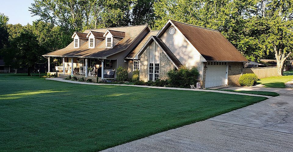 1st image of 506 Magnolia Dr